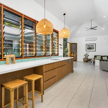 Belle Escapes Luxury Reef Villa Palm Cove-2